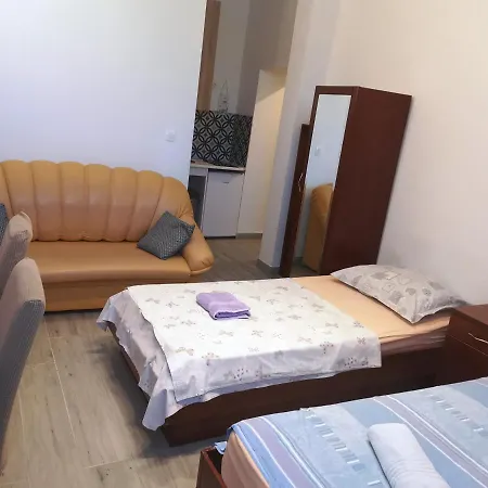 Studio Apartments شقة سبليت