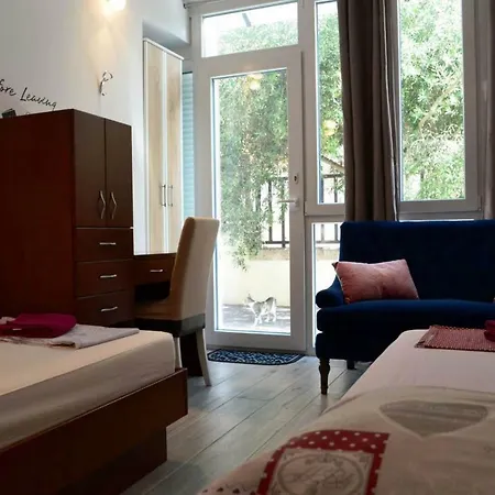 Studio Apartments سبليت